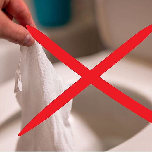 Les lingettes : pas dans la cuvette !
